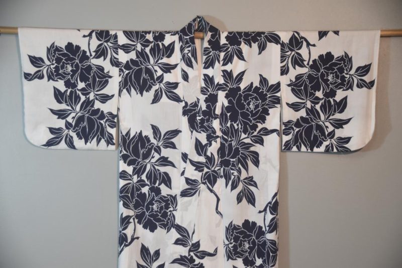Inky Blue on White Vintage Japanese Cotton Yukata - Image 8