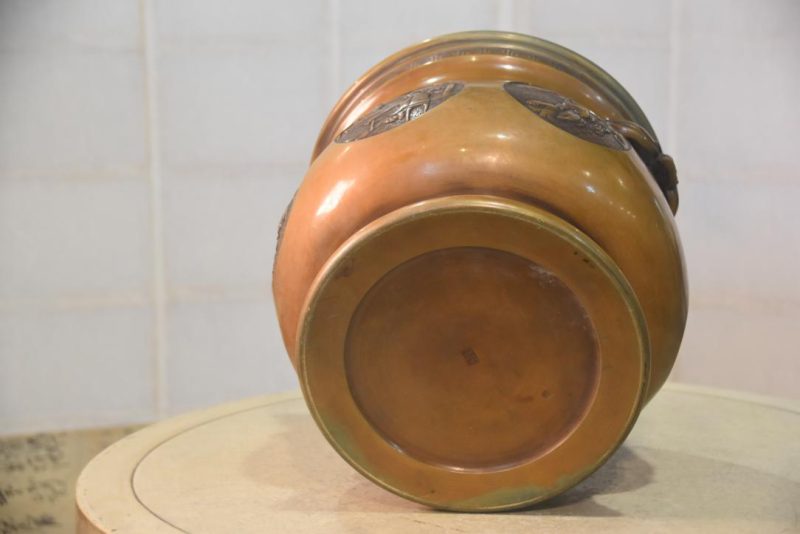 Japanese Bronze Hibachi Urn Width:280mm - Image 5