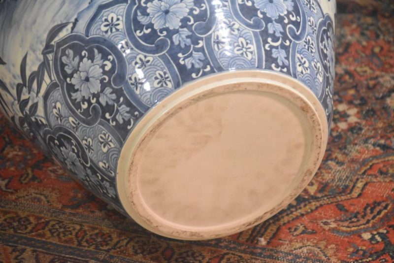 Large Imari Urn Height:710mm - Image 3