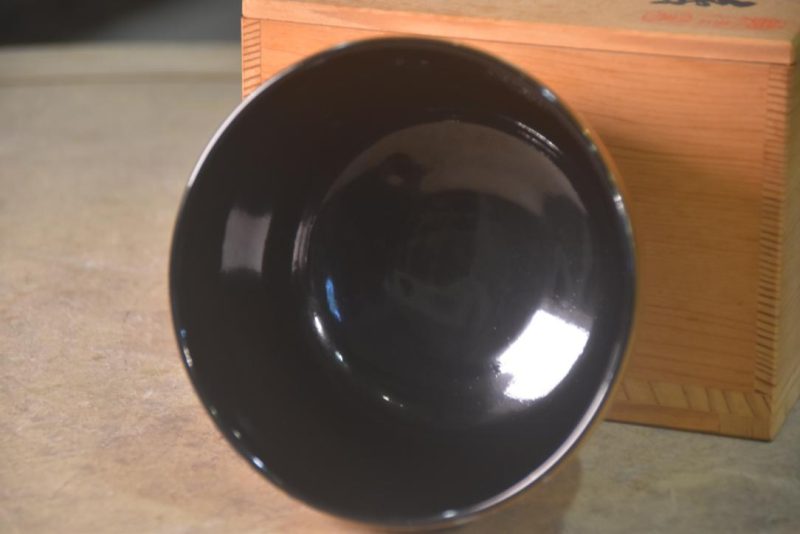 Kyoyaki Tea Bowl in a wooden box Width:123mm - Image 6