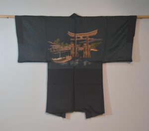 Lakeside Tori Gate Vintage Japanese Silk Mans Haori