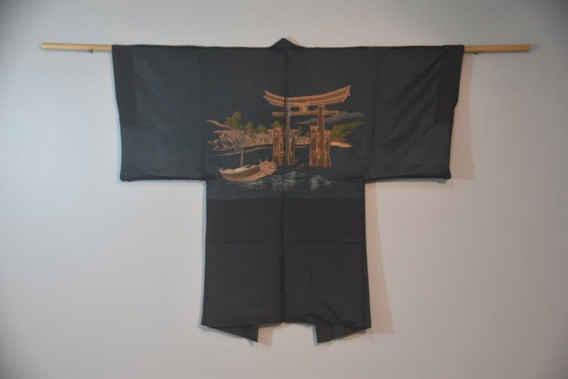 Lakeside Tori Gate Vintage Japanese Silk Mans Haori