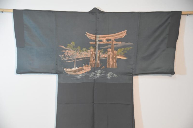 Lakeside Tori Gate Vintage Japanese Silk Mans Haori - Image 8