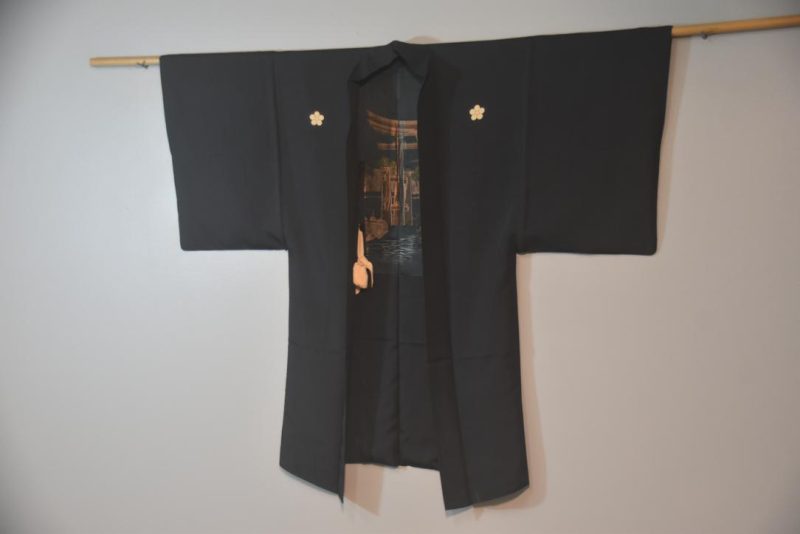 Lakeside Tori Gate Vintage Japanese Silk Mans Haori - Image 10