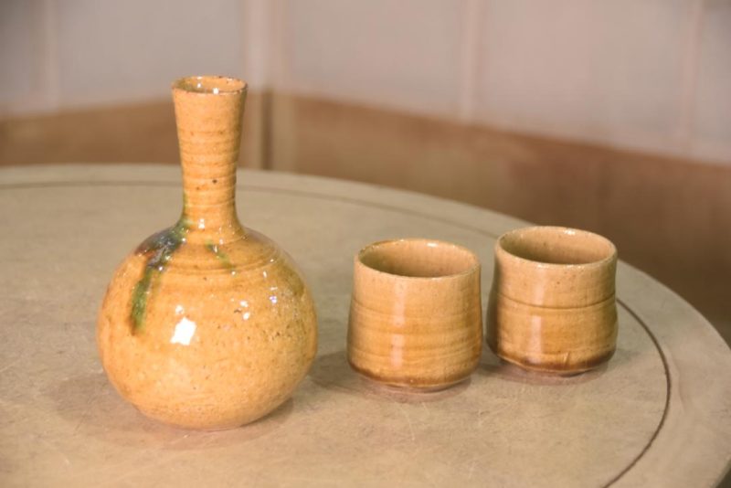 Japanese Pottery Sake Set Height: 160mm - Image 7