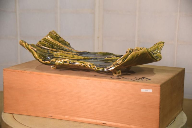 Oribe Pottery Platter by Haku Tadashi Width:460mm - Image 7