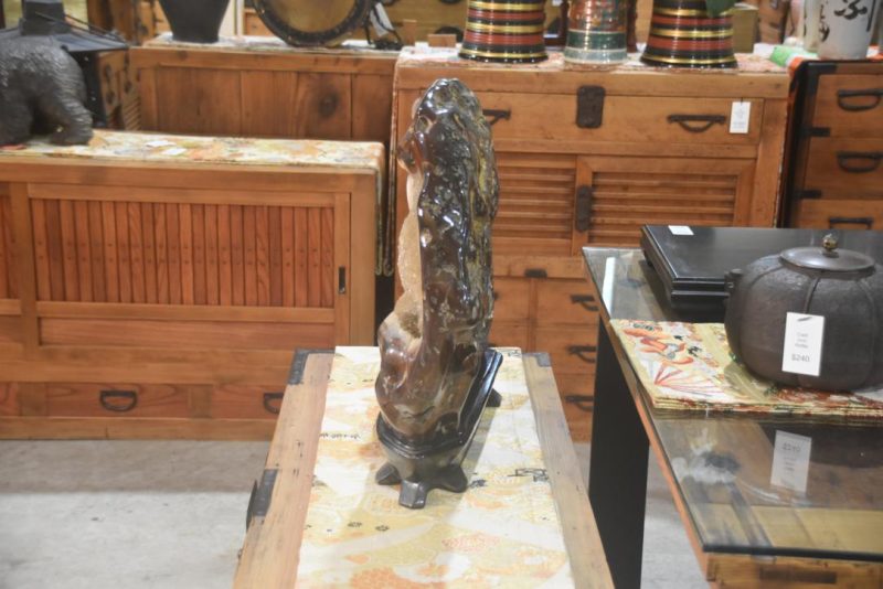 Onyx Crystal Suiseki Width:570mm - Image 7