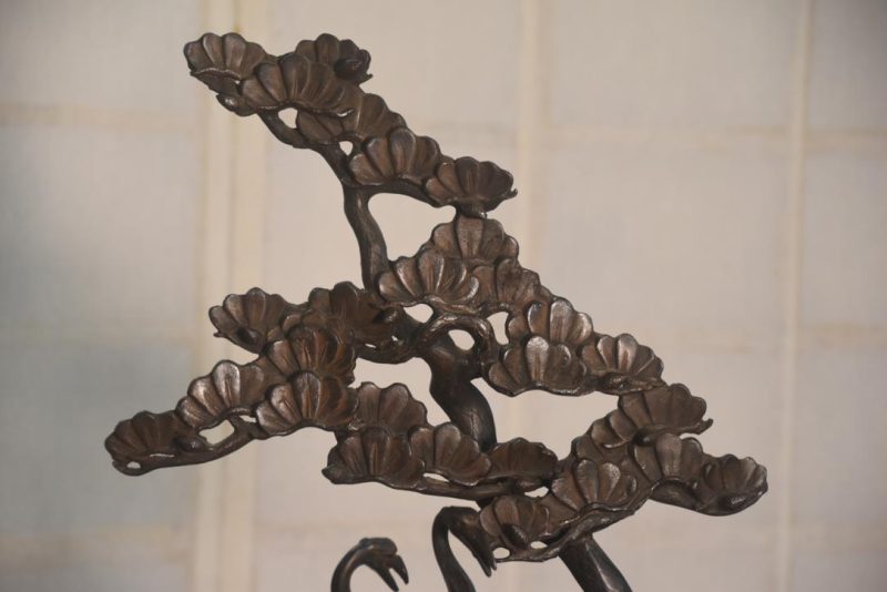 A Large Turtle and Crane Bronze Okimono Objet Width:770mm - Image 5