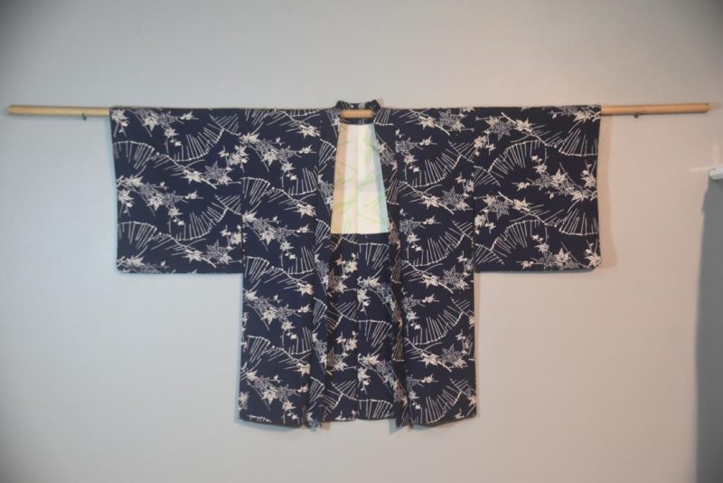 Navy and White Japanese Silk Vintage Haori Jacket - Image 4