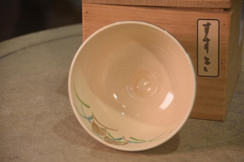 Kyoyaki Tea Bowl in a wooden box Width:122mm - Image 6