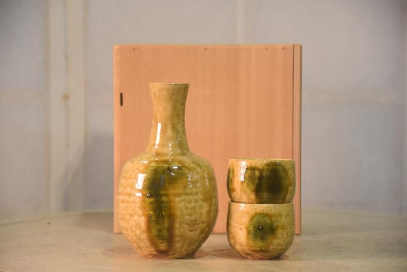 Japanese Pottery Sake Set Height: 160mm - Image 6