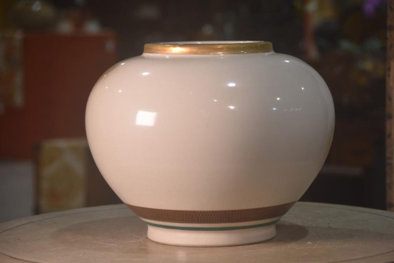 Japanese Kutani Pottery Vase Width:300mm - Image 7