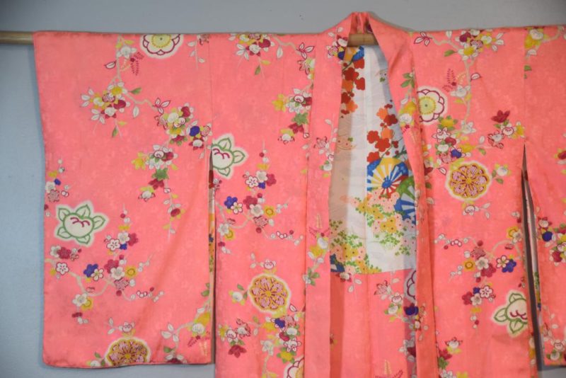 Show Stopping Pink Vintage Silk Haori Jacket - Image 4