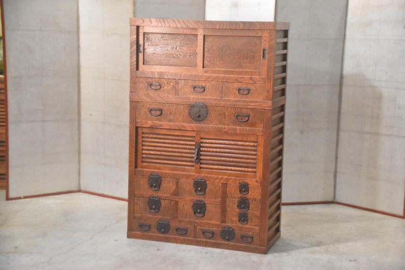 Elm Merchant Chest 2 Sections Height:1485mm.