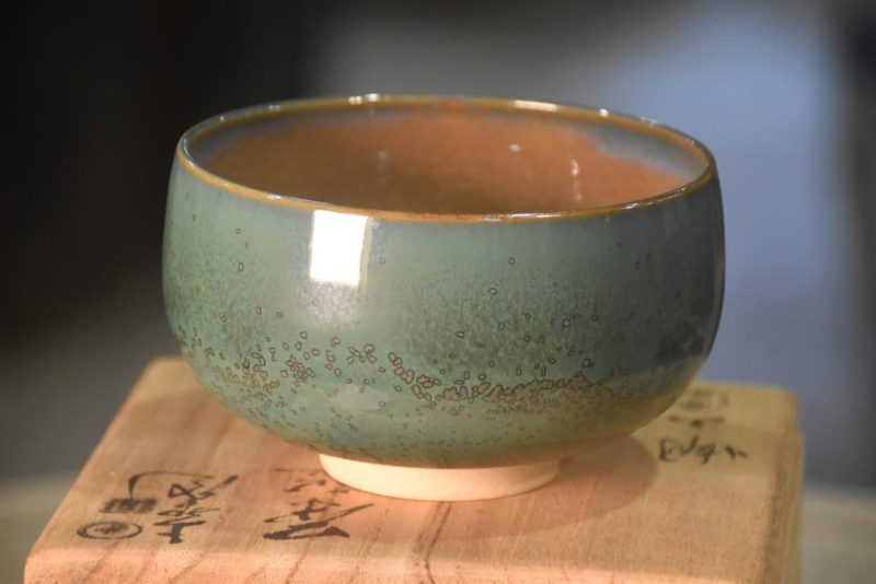 Chawan Tea Bowl in a wooden box Width:116mm