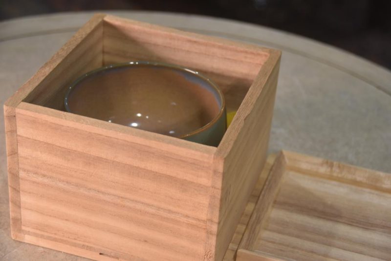 Chawan Tea Bowl in a wooden box Width:116mm - Image 3