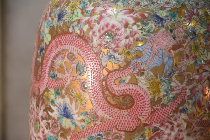 A Pair of Chinese Ceramic Vases Height:605mm - Image 2