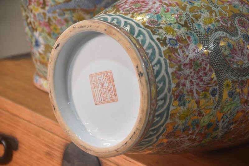 A Pair of Chinese Ceramic Vases Height:605mm - Image 4