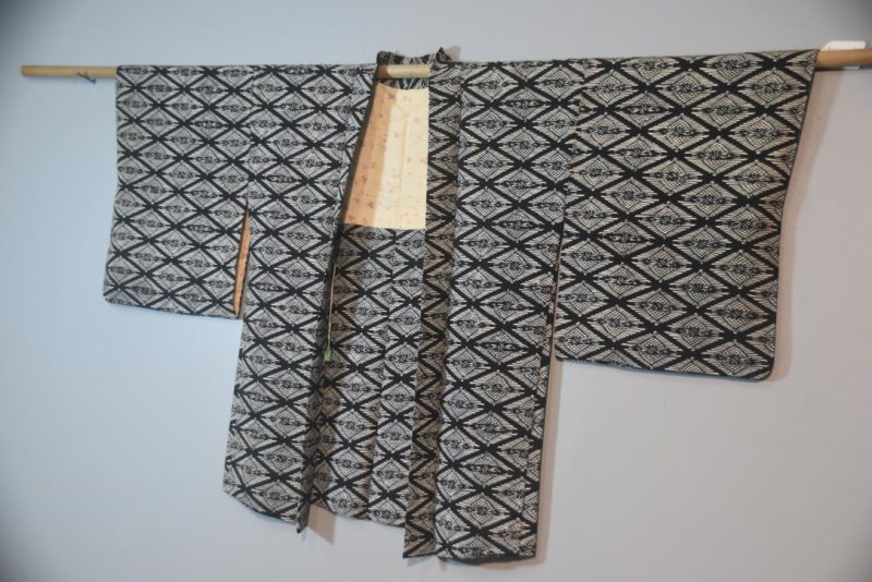 Black and White Japanese Vintage Haori Jacket - Image 4