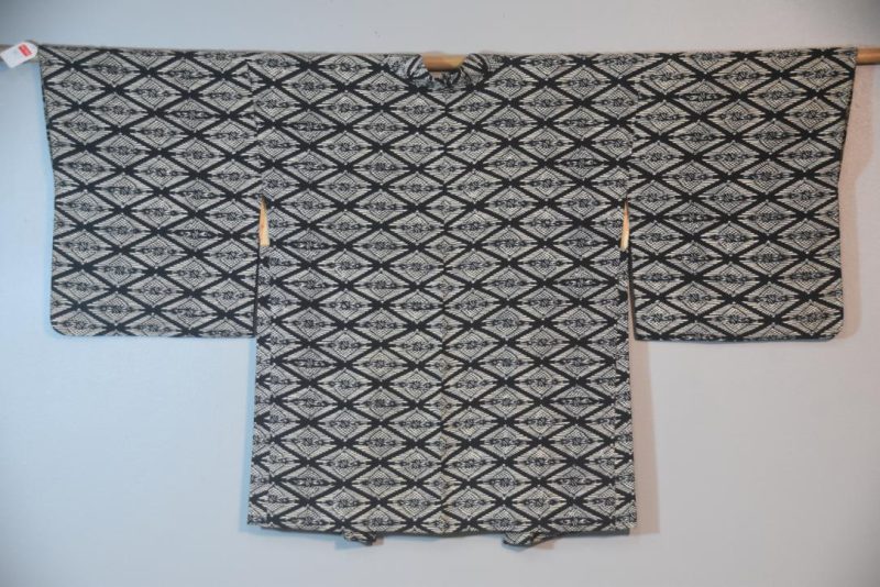 Black and White Japanese Vintage Haori Jacket - Image 3