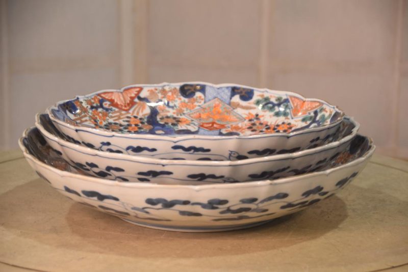 Set of 3 Japanese Imari Bowls Width:350mm - Image 5