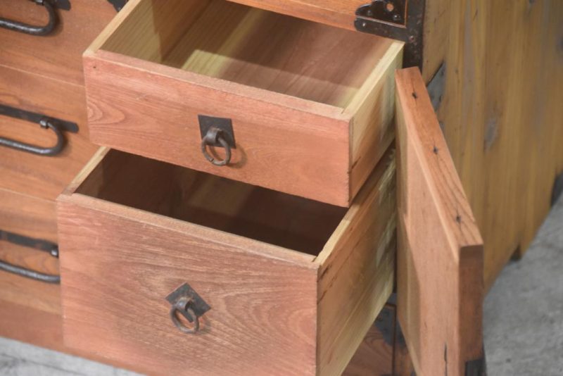 Antique Kodansu is a Small Chest Width:610mm - Image 4