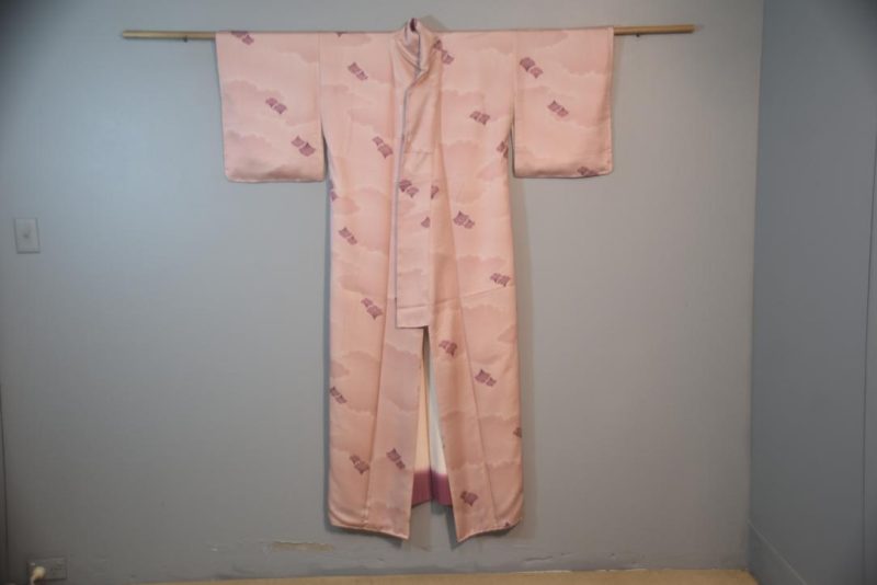 Minx Pink Cloud and Fan Vintage Silk Japanese Kimono - Image 3