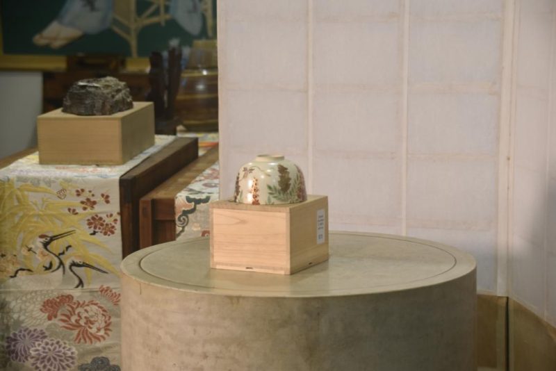 Chawan Tea Bowl in a Wooden box Width:140mm - Image 6