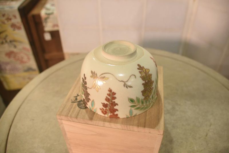Chawan Tea Bowl in a Wooden box Width:140mm - Image 5