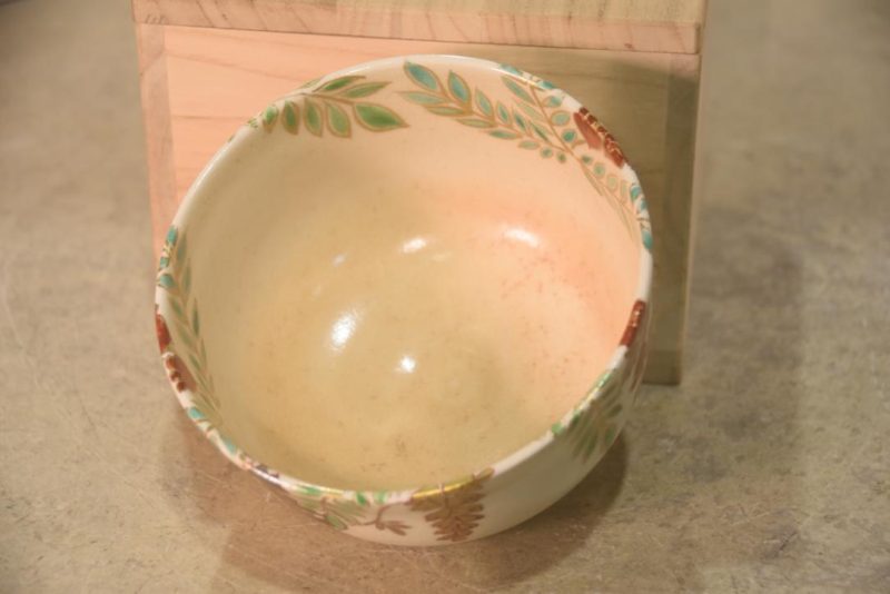 Chawan Tea Bowl in a Wooden box Width:140mm - Image 4