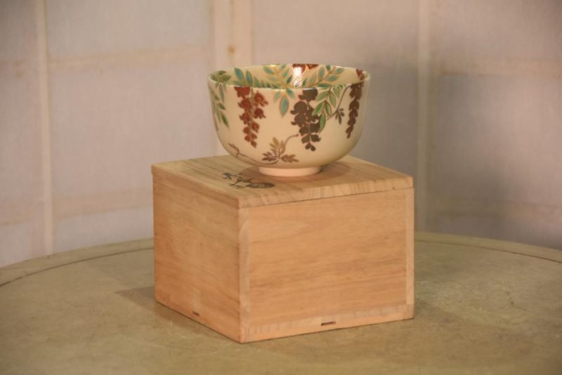 Chawan Tea Bowl in a Wooden box Width:140mm