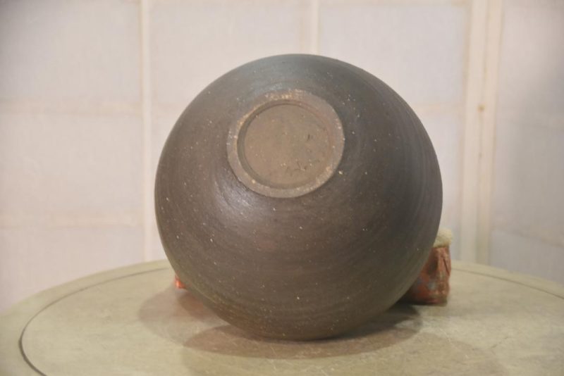 Pottery Vase Height:250mm - Image 3