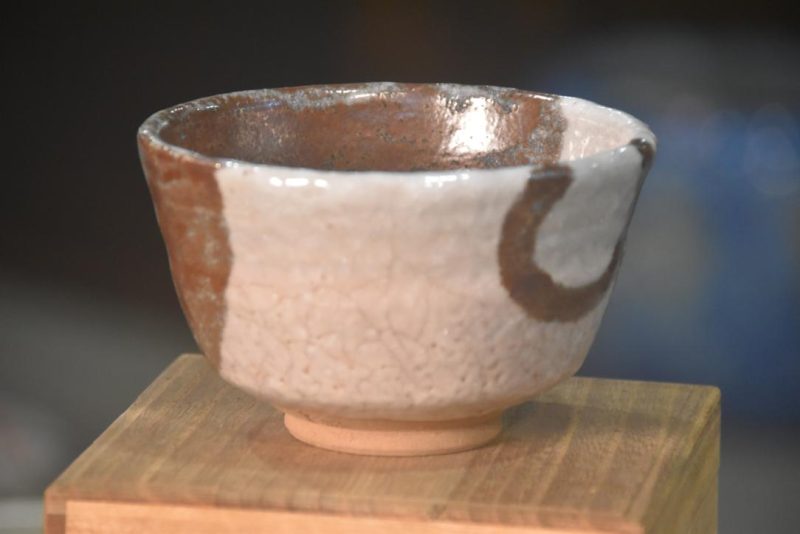 Crescent Moon Chawan Tea Bowl in a Wooden box Width:130mm - Image 5