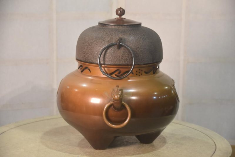 Cast Iron Chagama (Brazier and Kettle) Height:320mm - Image 8