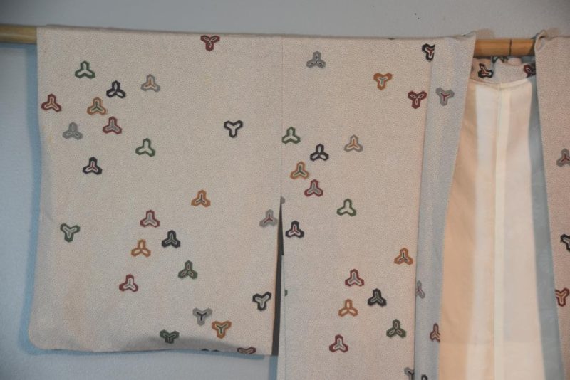 Sprinkled Grey Geo Design Silk Vintage Haori - Image 3