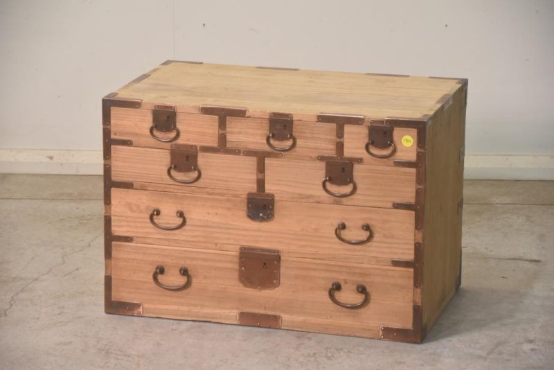 Ko Dansu Small Chest Width:730mm