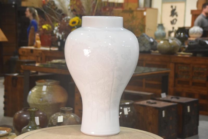 Japanese Hakuji White Celadon Vase Height:480mm