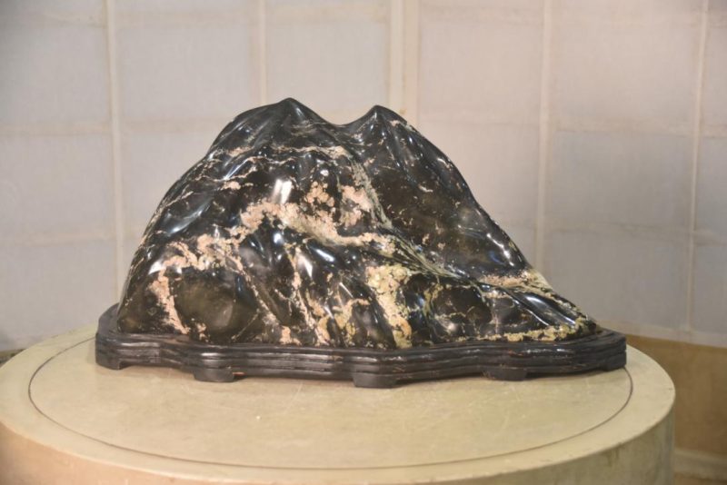 Suiseki Appreciation Rock Width:500mm