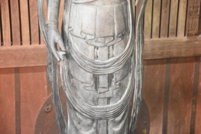 Japanese Bronze Kannon (Quanyin) the Goddess of Mercy Height:1480mm - Image 7