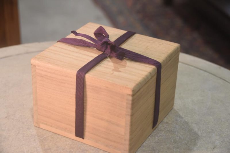 Chawan Tea Bowl in a Wooden box Width:122mm - Image 8