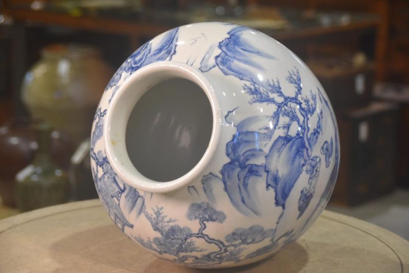 Japanese Blue and White Vase Height:330mm - Image 3