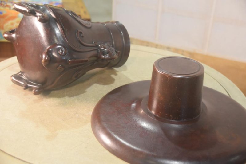 Japanese Cast Bronze Usubata Vase Width:320mm - Image 3