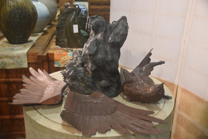 Japanese Bronze Eagle Statue Width:670mm - Image 3