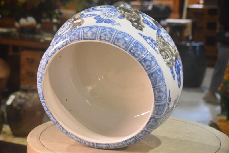 Vintage Porcelain Hibachi with Shishi Designs Width:410mm - Image 5
