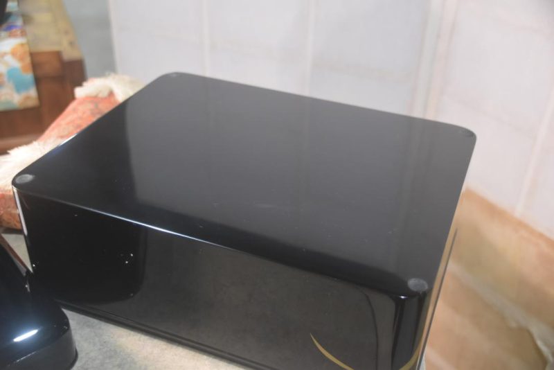 Japanese Lacquered Letter Box with Iris Designs Width:336mm - Image 8