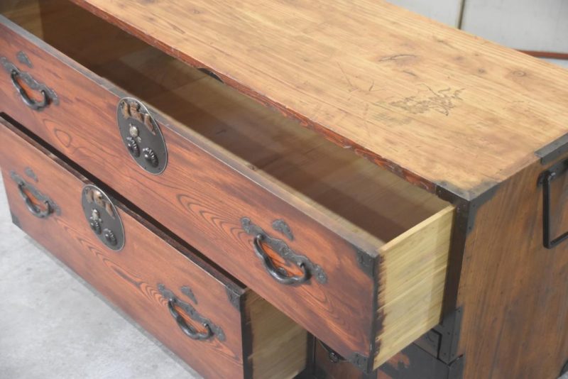 Antique 4 Drawer Nihonmatsu Clothing Chest (2 Sections) Width:960mm - Image 7