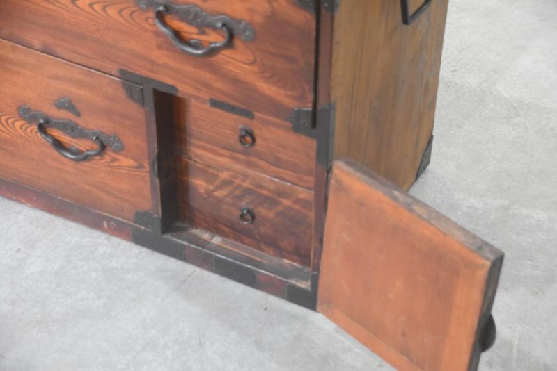 Antique 4 Drawer Nihonmatsu Clothing Chest (2 Sections) Width:960mm - Image 3