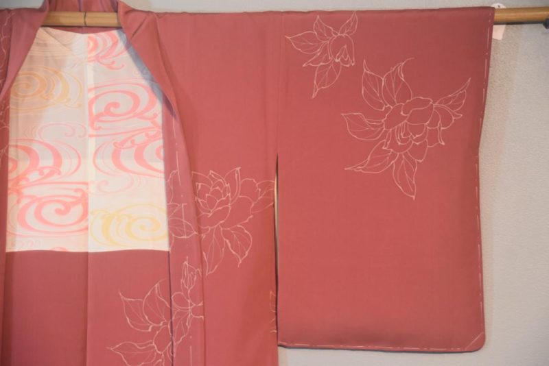 Dusty Pink Floral Vintage Japanese Silk Haori Jacket - Image 4