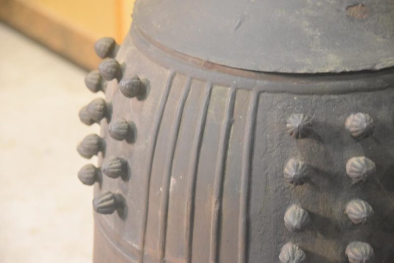 Japanese Bronze Hanging Temple Bell Height:690mm - Image 3