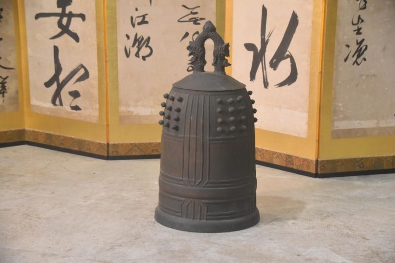 Japanese Bronze Hanging Temple Bell Height:690mm